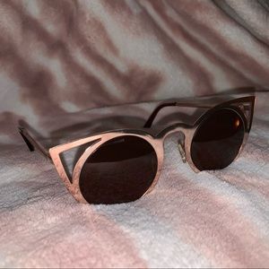 Chic rose gold cat eye sunnies